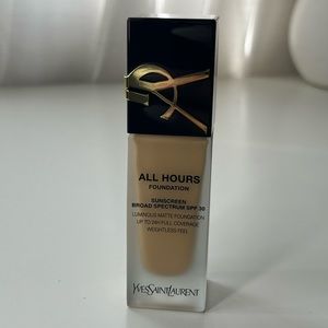 Yves Saint Laurent
All Hours Luminous Natural Matte Foundation 24H Longw…